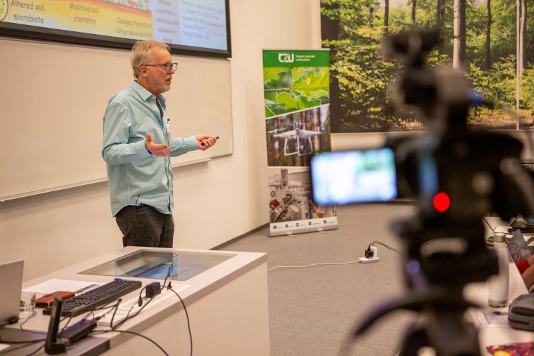 Photo gallery: Inaugural Symposium Summary