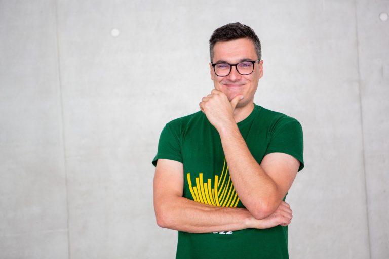 Richard Mally: Following the Hidden Logic of Insect Invasions