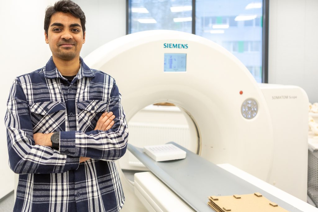 Aditya Ganesh: Douglas-fir as a Global Experiment in Invasion Ecology